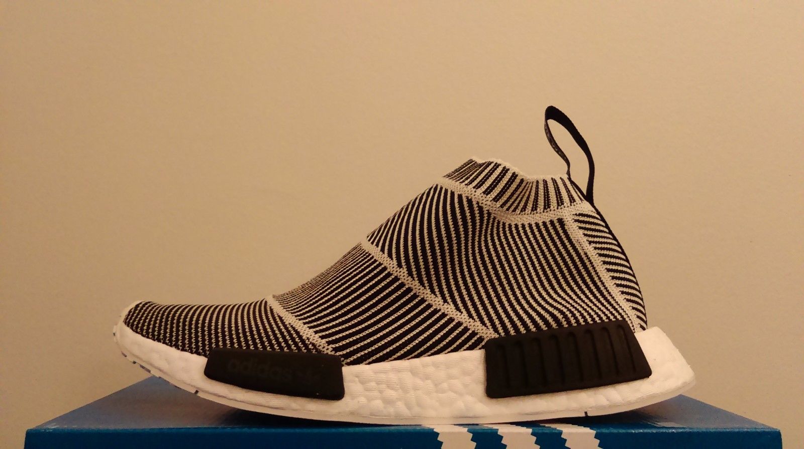 basket adidas chaussette