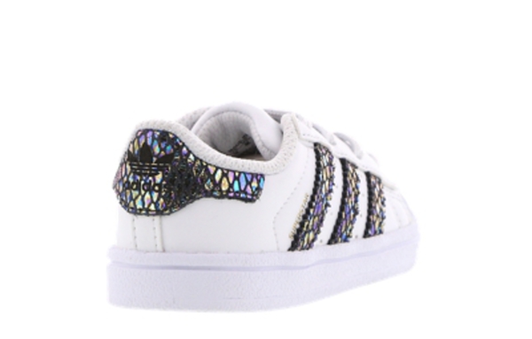 superstar snake stripe